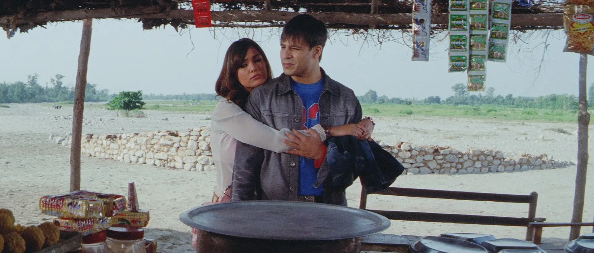 Kaal 2005 HDRip 480p 350MB Hindi